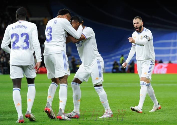 皇马借机器给市政府扫雪 马德里市长表达感谢